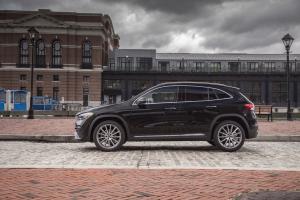 Mercedes-Benz GLA250 4Matic AMG Line 2020 года  (NA)